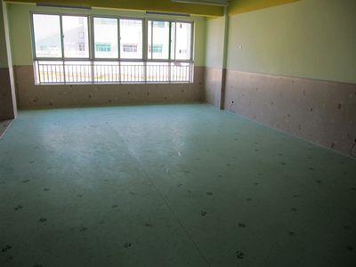 供应幼儿园防滑静音塑胶地板