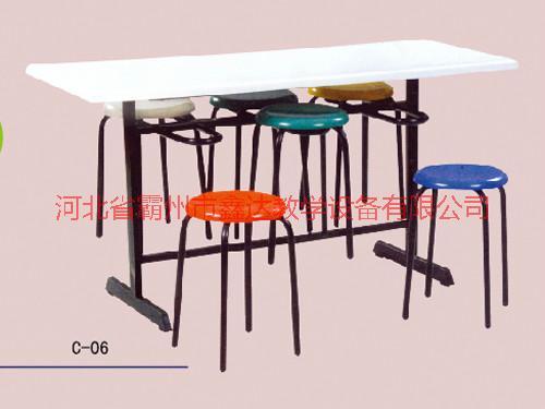 供应用于的香港优惠优质学生餐桌椅，实惠餐桌椅厂家批发 武汉优惠优质学生餐桌椅