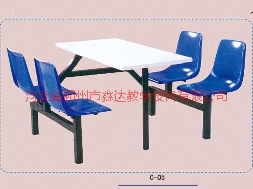 供应江苏学生实惠优质餐桌椅，低价餐桌椅厂家批发