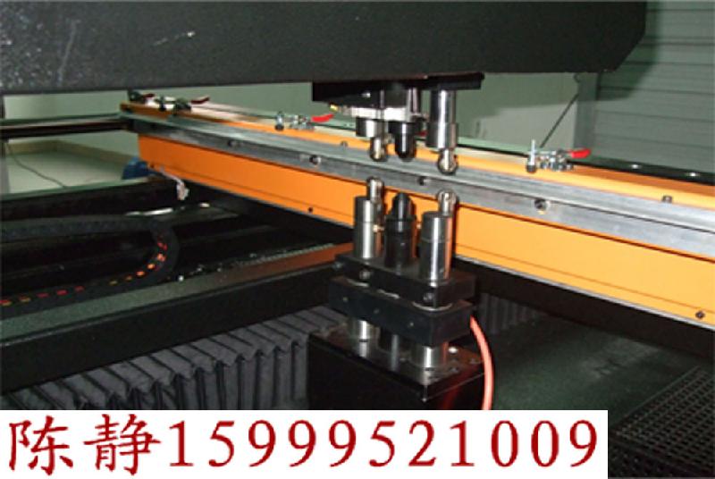 供应四川包装印刷18MM刀模板切割机成都数控激光刀模锯板机