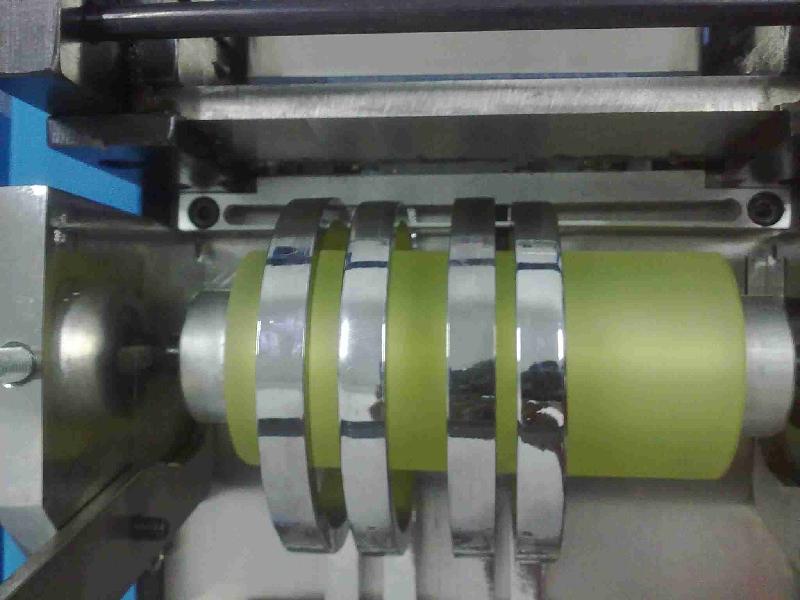 PVC白色透明管切管机/顺德绝缘管切管机/输液管切管机