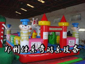 供应大型充气玩具价格云南户外游乐设备儿童充气城堡价格信息佳乐奇厂