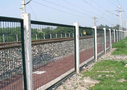 供应批发铁路公路边框双丝防护栏网铁路公路防护栏网