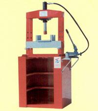 专产供手动油压机 电动门式油压机 美德制造