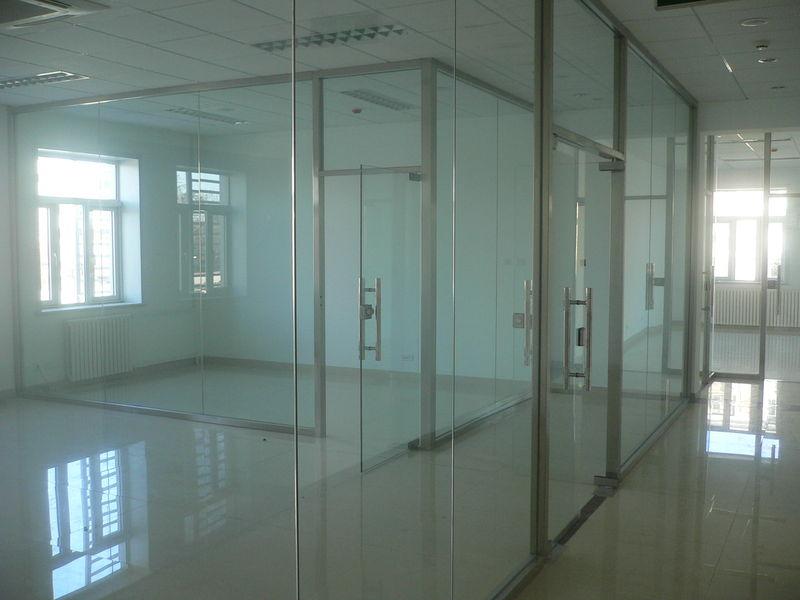 供应北京东城区雍和宫安装玻璃门18210206647
