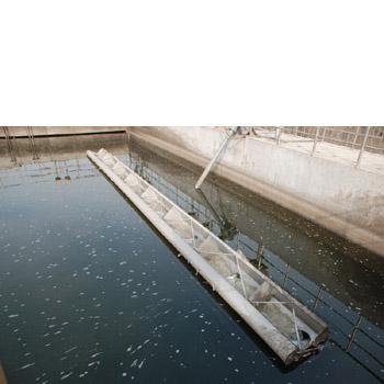 供应亚太旋摆式电动推杆滗水器 专业水处理设备 质量保证