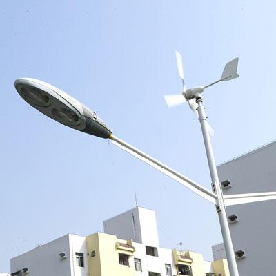 供应厂家直销微型风光互补路灯，最经济微型风光互补路灯500W