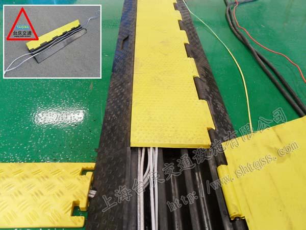 供应橡胶电缆保护板优质橡胶电缆保护槽