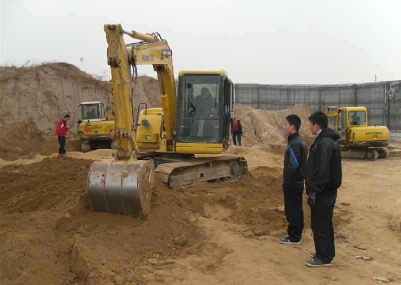 邯郸挖掘机培训学校图片|邯郸挖掘机培训学校