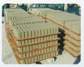 供应乌鲁木齐免烧制砖机制砖机价格/水泥制砖机