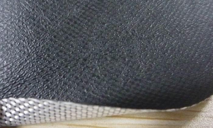 供应热销2012皮革纹pvc夹网布车垫面料