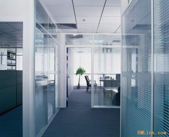 深圳办公隔断/玻璃隔断/卡座隔断安装/轻质砖隔墙图片