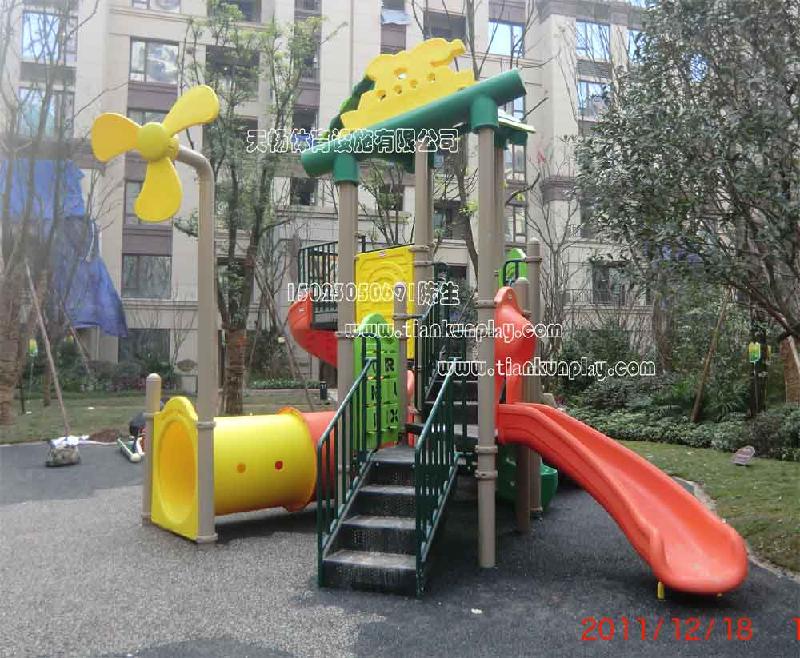 重庆最受儿童欢迎的玩具/供应巴南区室外塑料组合滑梯/重庆大型木质玩具