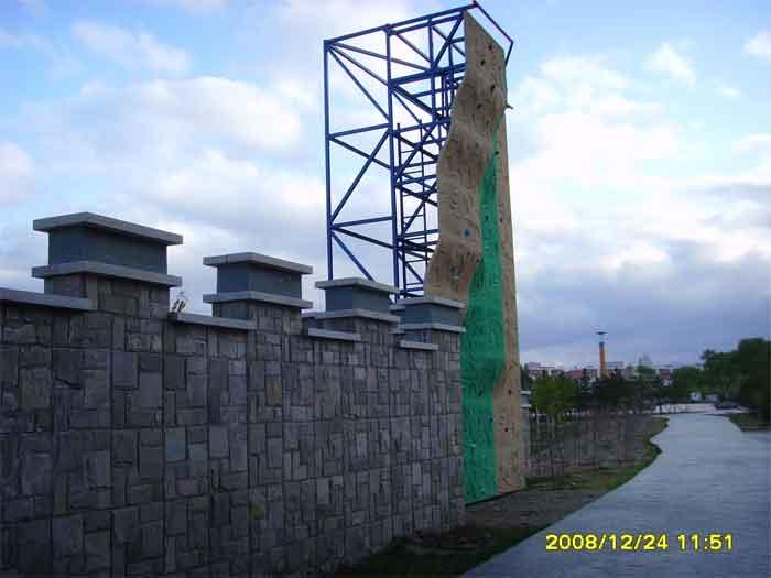 供应万州区攀岩墙厂家 开县攀岩墙上门安装 重庆市军区攀岩墙厂家生产图片