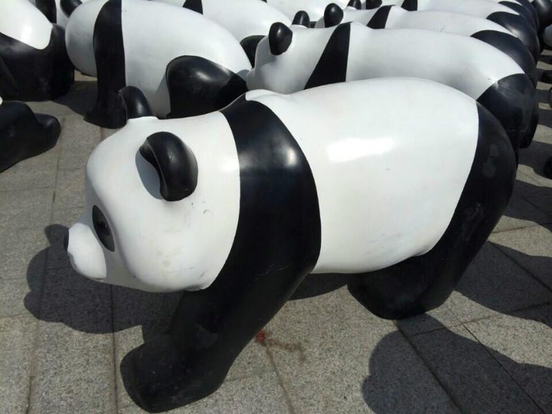 深圳市熊猫玻璃钢雕塑厂家供应熊猫玻璃钢雕塑