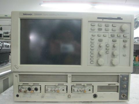 供应二美国手泰克TDS8200数字示波器  二手数字示波器