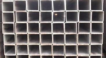 供应国标铝方管生产厂家，6061环保薄壁铝方管现货，优质花纹铝管销售