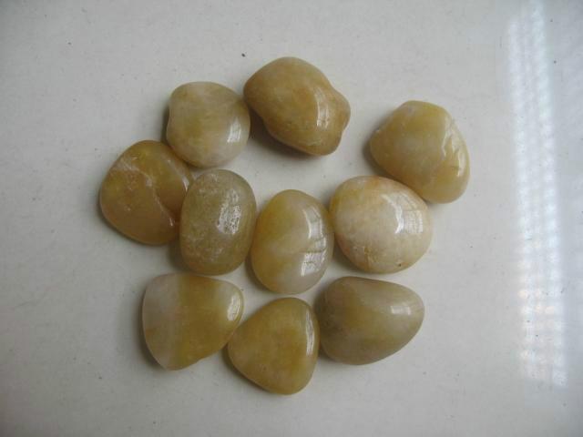 供应灵寿县鹅卵石生产厂商，白色鹅卵石，黑色鹅卵石