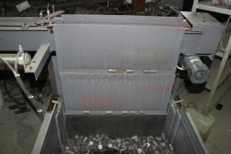 台州市中频炉自动送料机耐用性强厂家中频炉自动送料机耐用性强220V电压气动推板