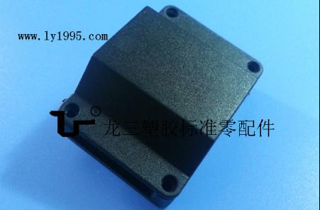 东莞龙三塑胶标准零配件厂大量供应020三位端子接线盒