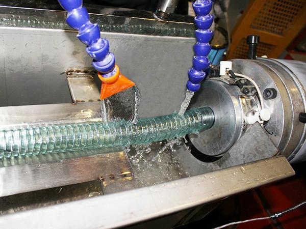 供应高效率PVC钢丝增强软管生产线