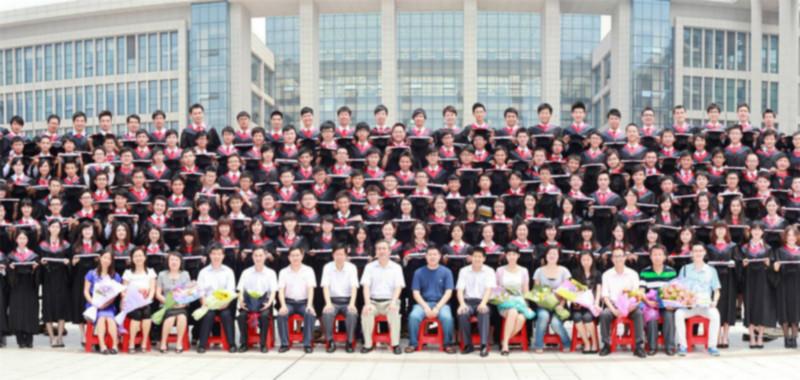 供应广州学士服出租 广州毕业照拍摄 哪里有学士服租用广州哪里有民国服