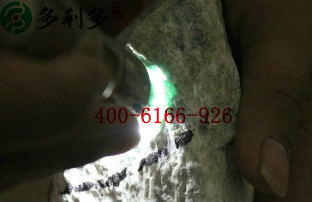 北京市鉴定翡翠原石的一些方法一厂家供应鉴定翡翠原石的一些方法（一）