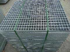 供应钢联平台钢格板网/金属防护格栅板/金属围栏网
