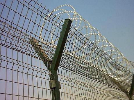 供应监狱护栏网隔离网刀片刺绳防护网，安平大乐丝网