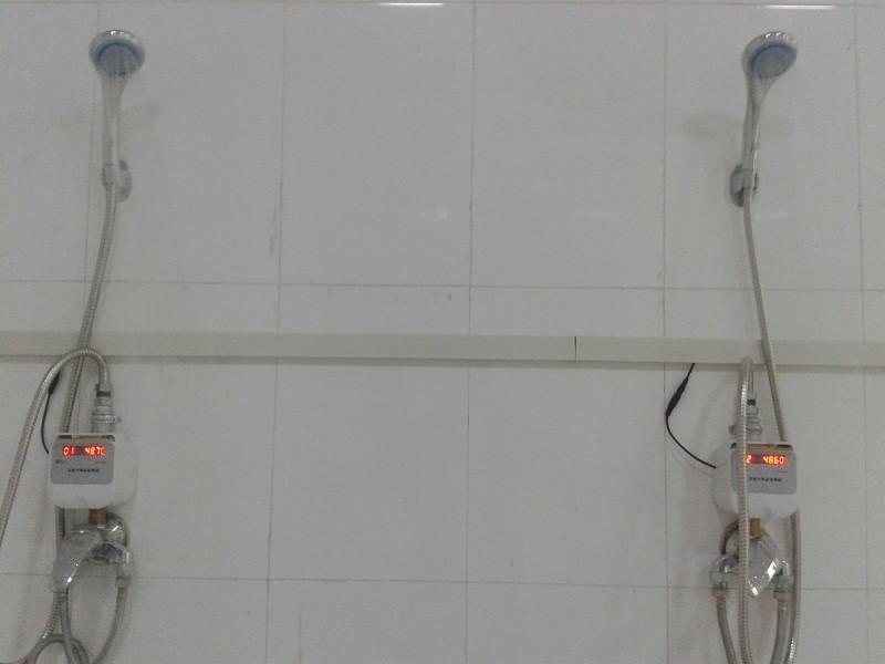供应淋浴刷卡节水器塘沽澡堂IC卡热水计费刷卡水控系统