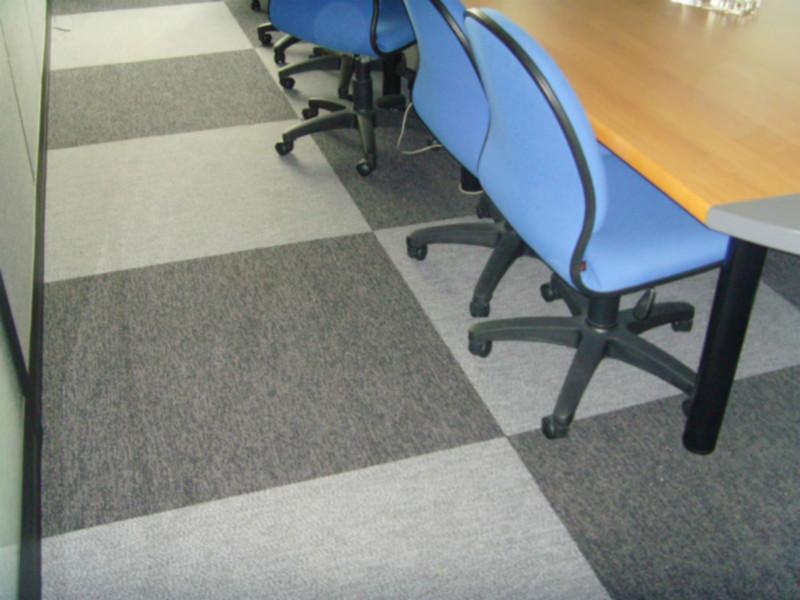 沙井便宜办公地毯。宝安福永厂房地毯，办公室地毯 宝安福永厂房地毯办公室地毯图片