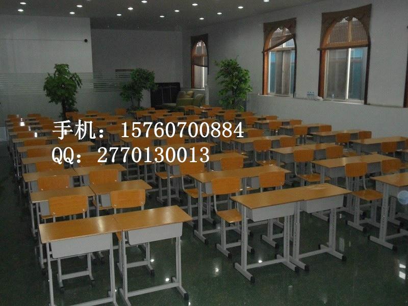 供应学生课桌椅生产厂家，天津课桌椅厂，幼儿园桌椅