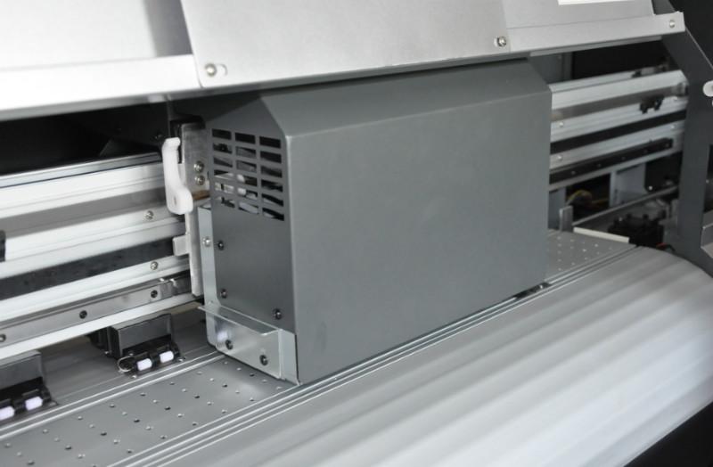 供应抚州市写真机1.6米可做广告印刷机喷画机喷绘机打印机打画机