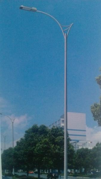 供应泰安LED路灯供应泰安一体化太阳能路灯泰安路灯图片