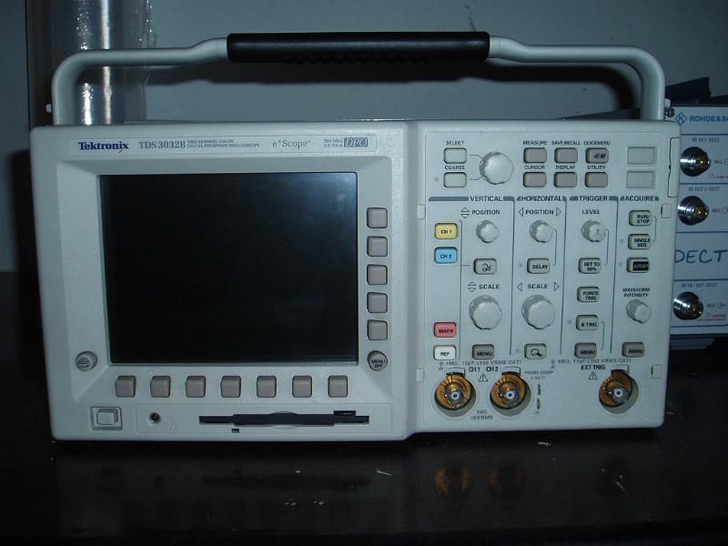 竞拍出售TDS3034C数字荧光示波器批发