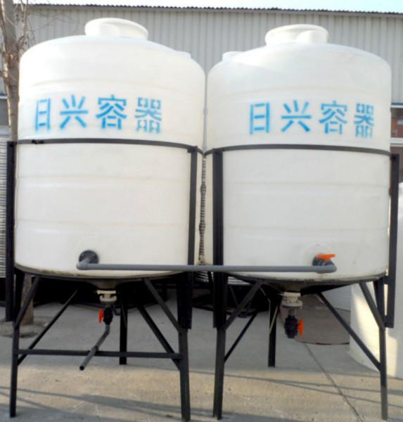 供应北京30吨大型PE储水罐储水箱