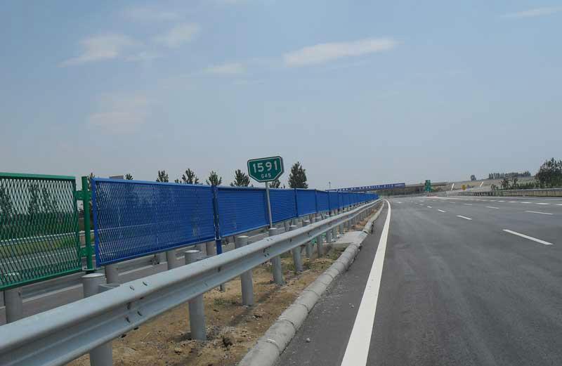 供应西藏波形护栏公路防撞护栏