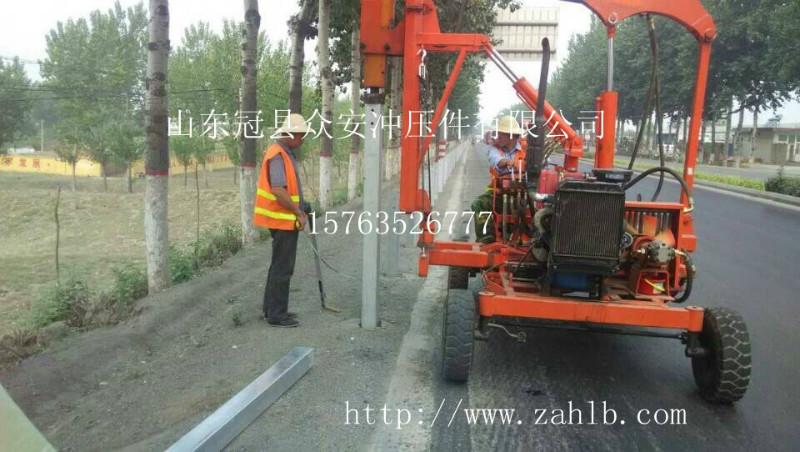 供应内蒙古高速公路护栏板生产厂家直销