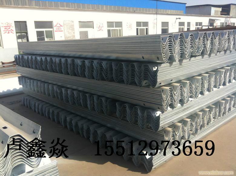 厂家供应波形护栏板镀锌喷塑北京市高速公路图片