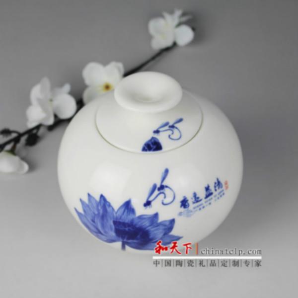 供应陶瓷茶叶罐定制，高档茶叶罐礼品，景德镇陶瓷罐生产厂家