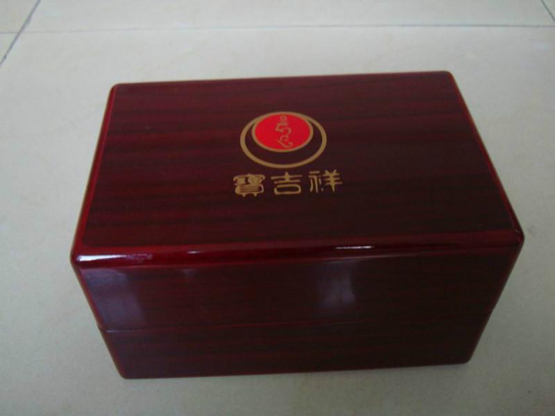 供应红色油漆金币盒厂家木盒金银币木盒 红色油漆木盒 大小金币装木盒