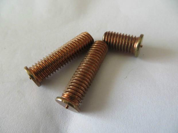 厂家供应黄铜种焊螺丝，批发黄铜点焊螺丝，直销黄铜储能焊钉