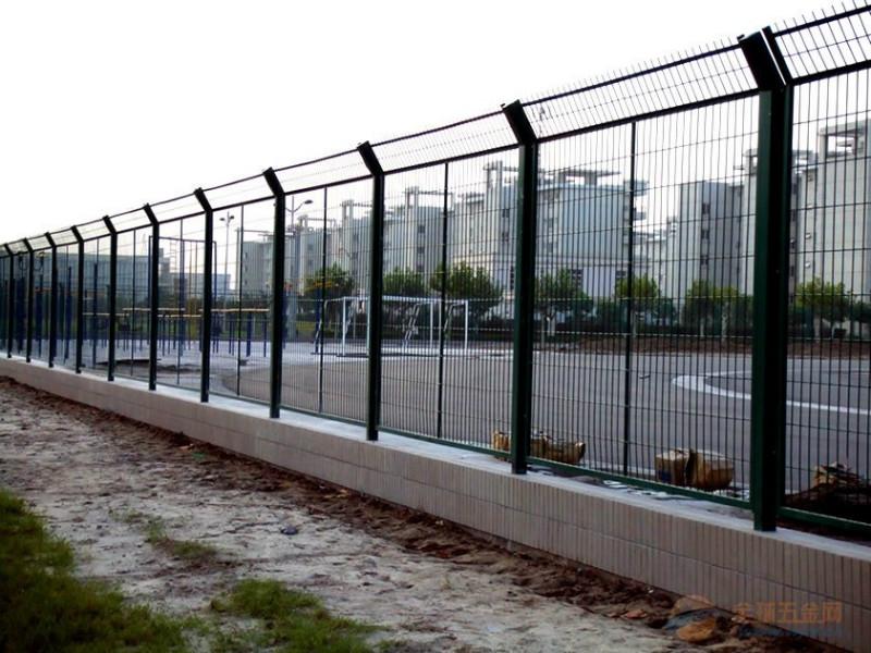 供应高速路护栏网铁路护栏网隔离网栏