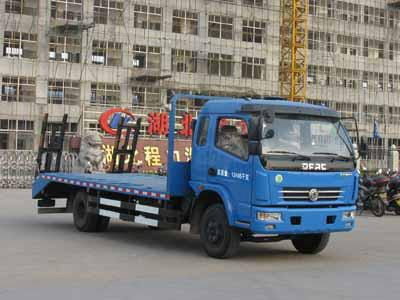 供应国四东风多利卡平板运输车/6-12吨挖机运输车图片