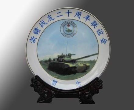供应用于纪念品的景德镇青花瓷纪念瓷盘，个性礼品瓷盘，陶瓷瓷盘批发，定做纪念瓷盘价格
