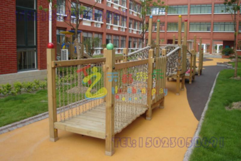 供应重庆幼儿园木质钻筒玩具,渝北区木质攀爬