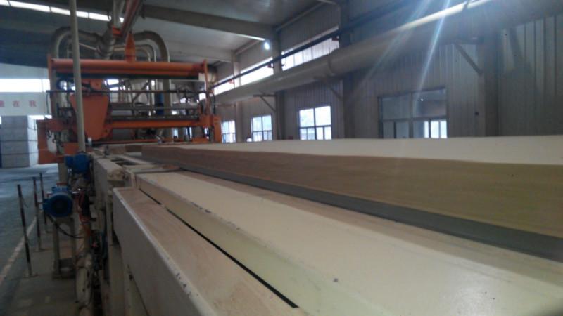供应山东新博木业有限公司13561602568中高密度纤维板，高密度地板基材