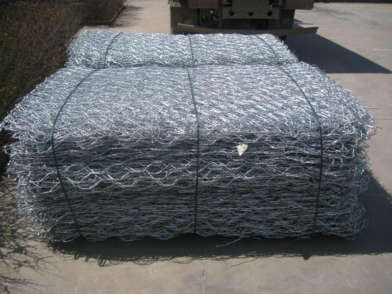 供应包塑石笼网镀锌石笼网电焊石笼网箱