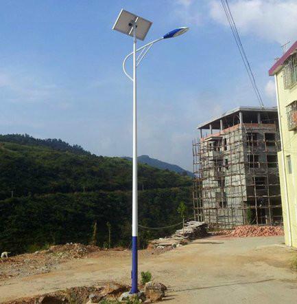 供应单头LED路灯太阳能路灯厂家