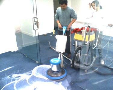 供应专业的地毯清洁公司广州华玉骏景路办公室洗地毯公司最低价收费